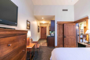 Catamount Lodge 405A by East West Hospitality Truckee